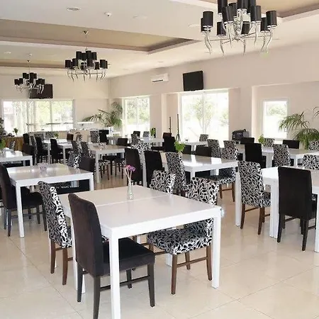 Aparthotel Kama Lifestyle 3*