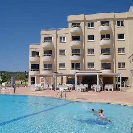 Aparthotel Kama Lifestyle 3*
